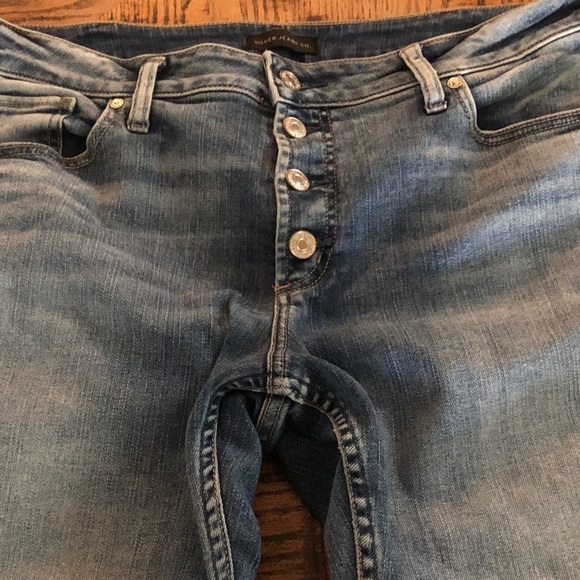 Silver Jeans Women's Cropped Blue Denim - Picture 3 of 5